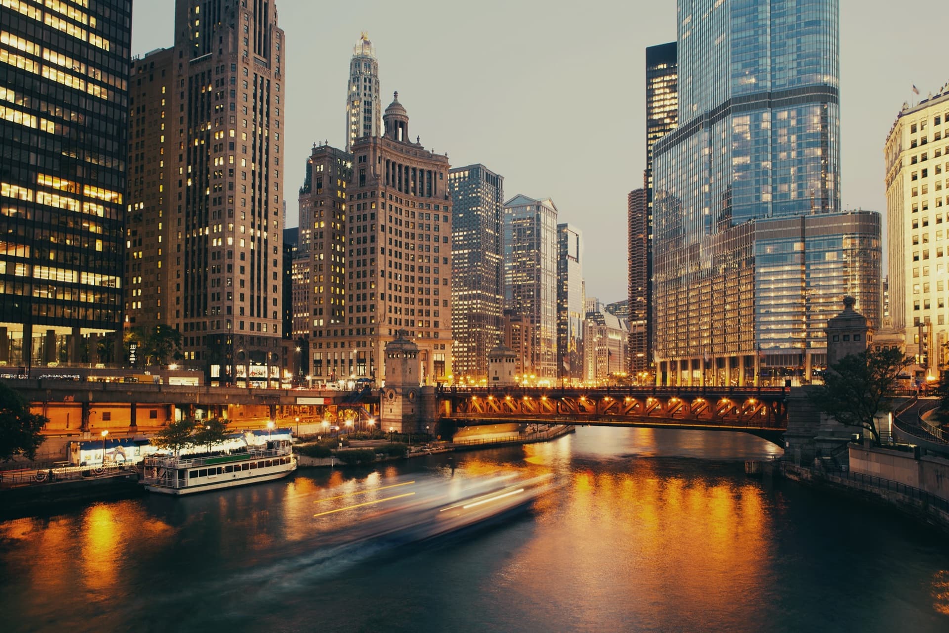 Avorria — Chicago river architectural twilight skyline